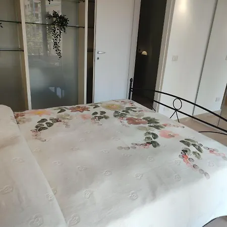 Italia House *